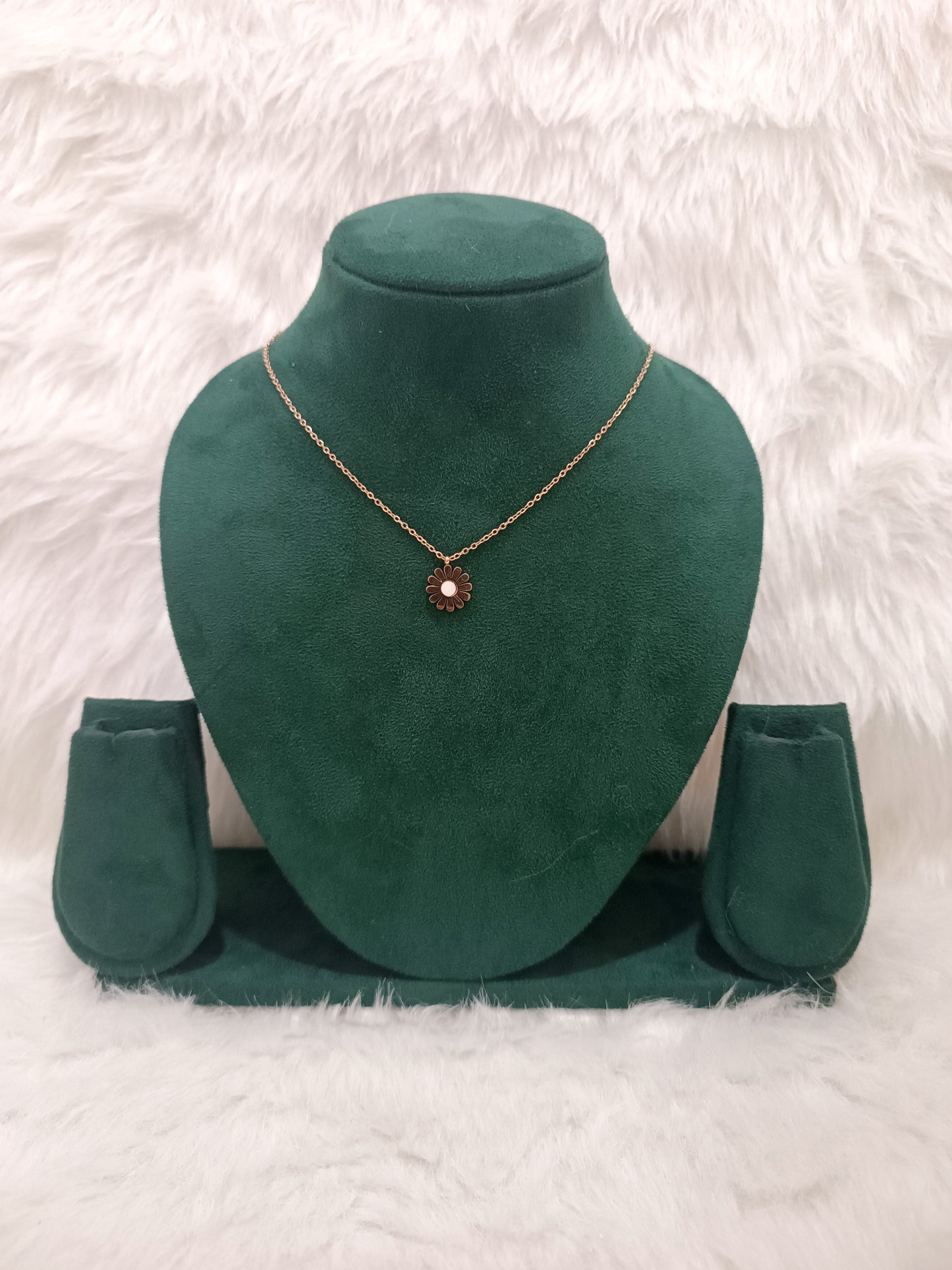 Rose Gold Simple Pendant Necklace