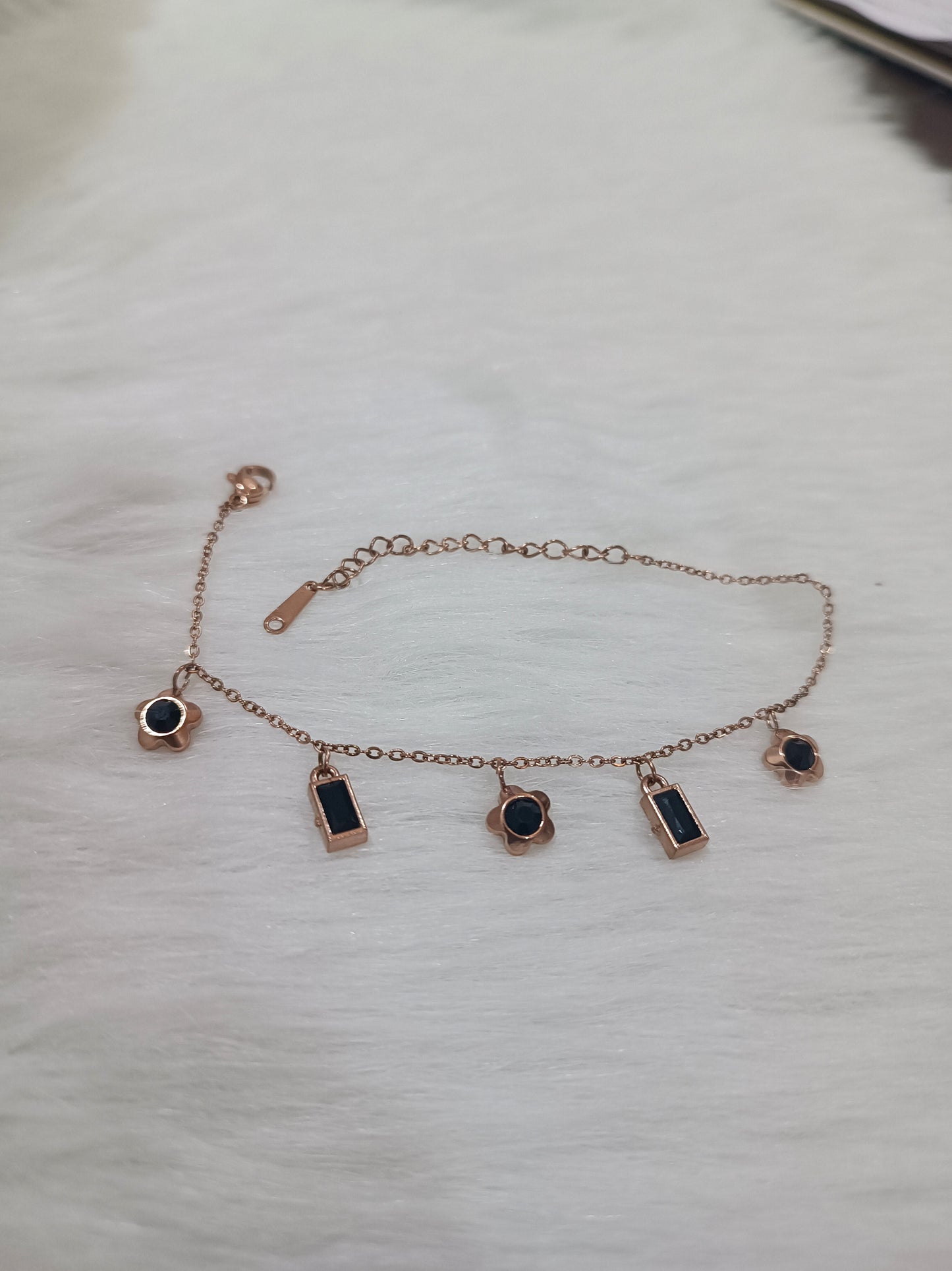Rose Gold Simple hanging bracelet