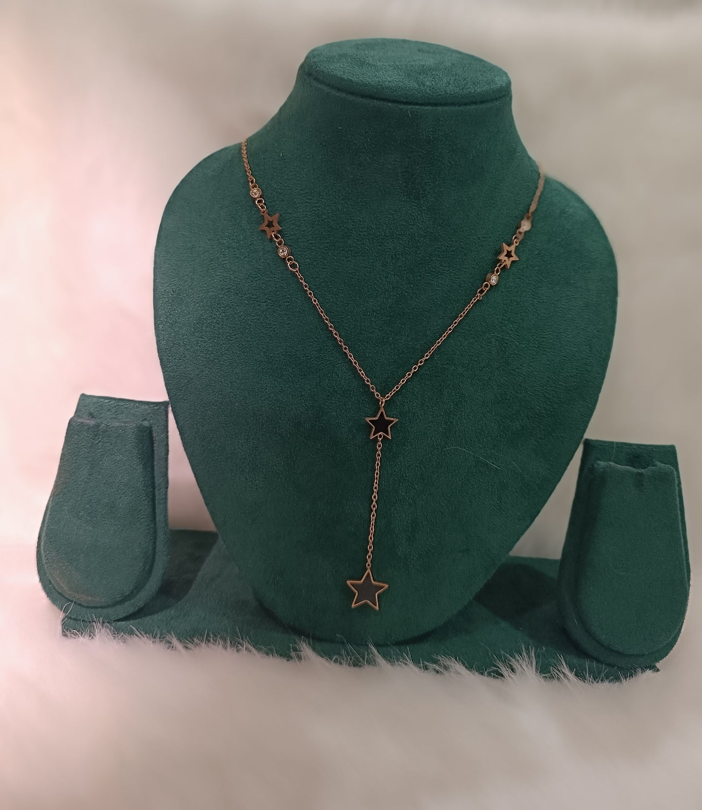 Rose Gold Single Layer Hanging Necklace