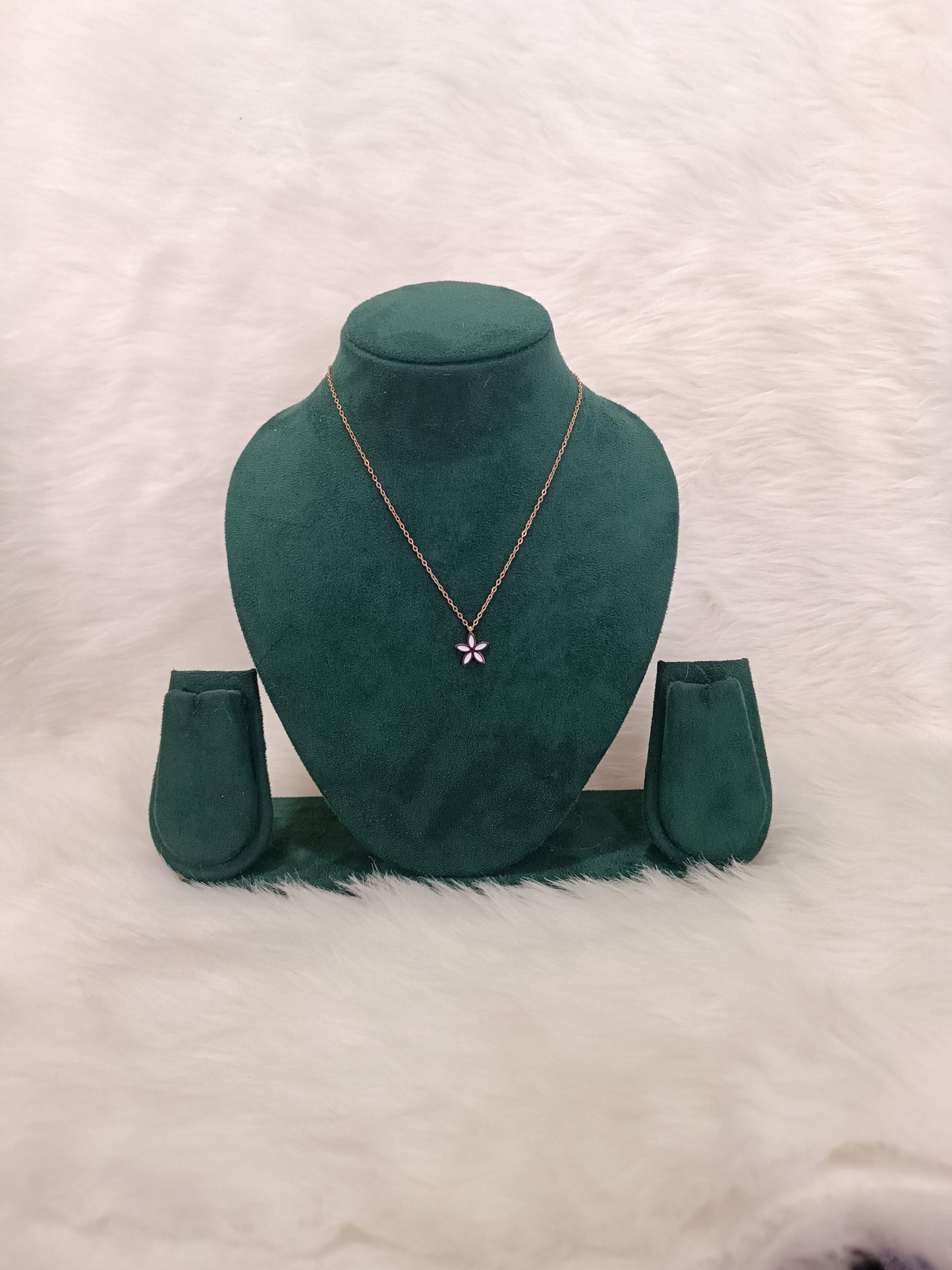 Rose Gold Simple Pendant Necklace